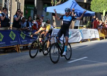 El prometedor Diego González, tercer fichaje del Rías Baixas