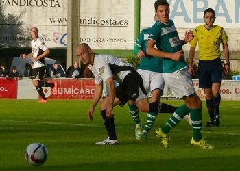 El Coruxo encaja en Villaviciosa su tercera derrota consecutiva