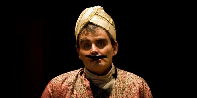 Humor irreverente da man de Pez en Raya na Universidade de Vigo