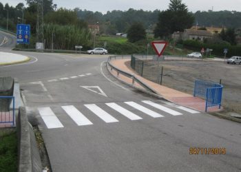 Rematada a senda peonil no enlace da autopista do Val Miñor