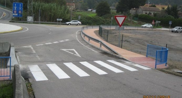 Rematada a senda peonil no enlace da autopista do Val Miñor