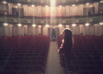 Viaje profundo, complejo y emocionante al “universo ceciliano”