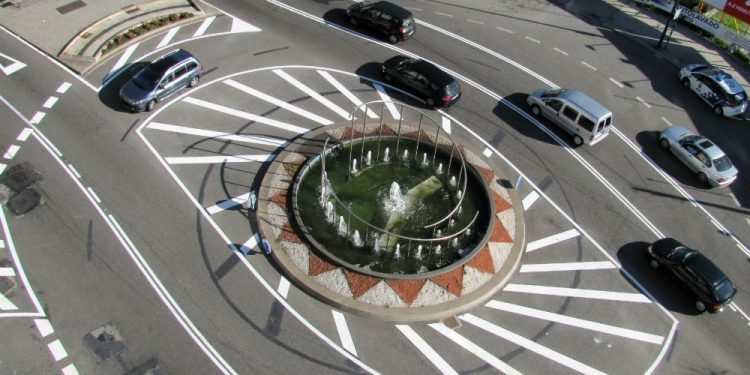 Vigo ya tiene su «turbo-rotonda»