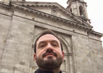 La visita relámpago del humorista Alex O’Dogherty al Casco Vello de Vigo