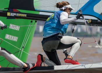 Echegoyen y Betanzos se acercan al podio en el Mundial FX