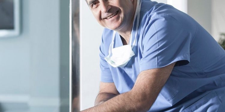 Pechan as consultas de oftalmoloxía do Cíes e trasládanse ao Meixoeiro