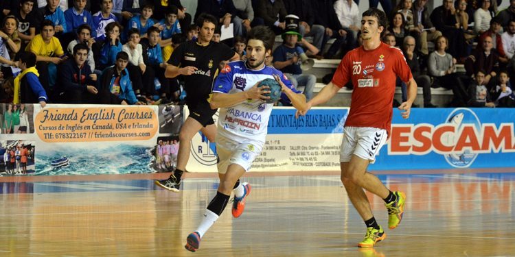 El Octavio cae en Pontevedra y se hunde en la tabla