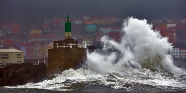 Elevada la alerta por vientos de más de 100 km/h en las Rías Baixas