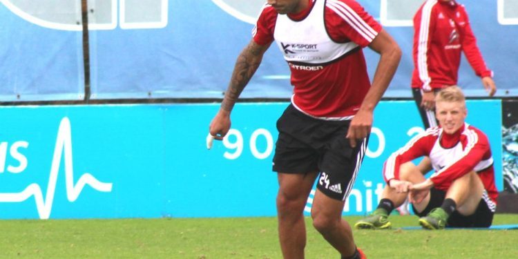 Rubén Blanco, Madinda, Drazic y Señé, titulares ante el Almería