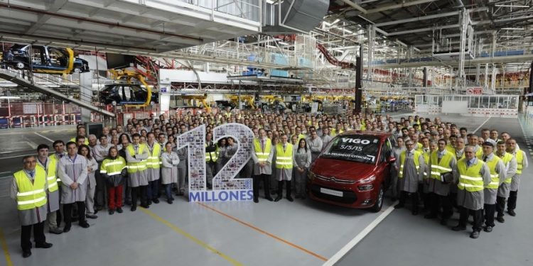 La planta viguesa de PSA cierra el año con más de 400.000 vehículos