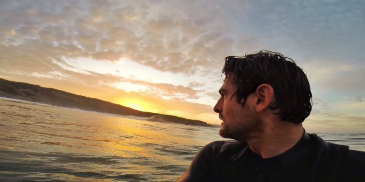 Gony Zubizarreta imparte un clínic de surf