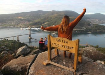 Tráfico denso con paradas prolongadas no mellor banco do mundo