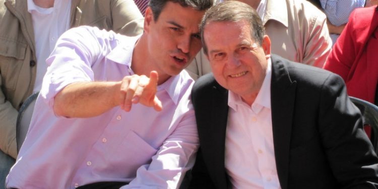 Caballero: «Lo que voten los vigueses es estupendo, yo gané las Municipales»