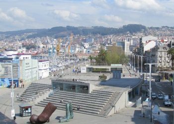Zona da Laxe onde a Zona Franca ten dous aparcamentos, o robotizado e o do centro comercial. / Foto: VIGOÉ