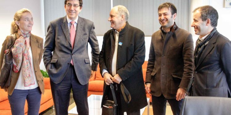 Los arquitectos gallegos apoyan trasladar la Ciudad de la Justicia al Pirulí