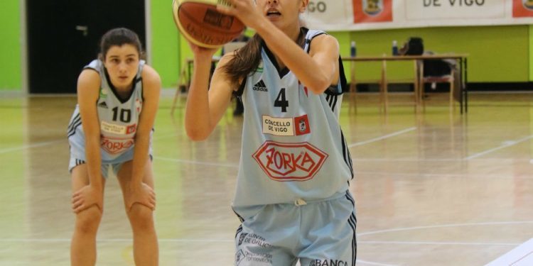 Cristina Loureiro sigue subiendo peldaños