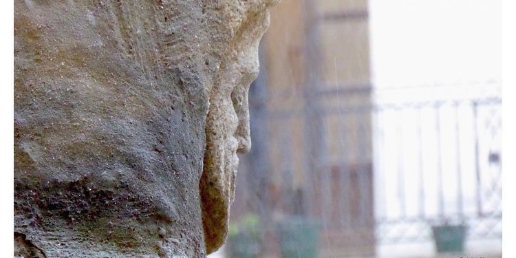 El vigilante de piedra