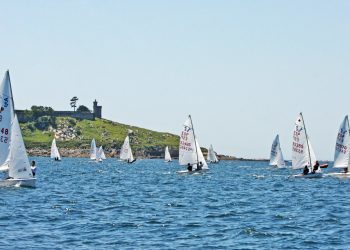 Baiona pone en juego el título gallego de 420