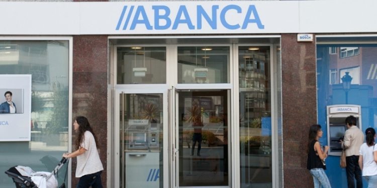 Abanca mantiene su hermetismo a un mes del fallo europeo sobre la cláusula de suelo