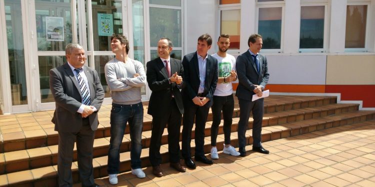 «Me alegra dar la noticia de mi renovación sintiéndonos en Europa otra vez»