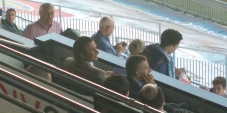 Orellana, Tucu y Díaz, vigilados desde el palco de Balaídos