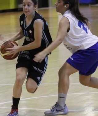 El Celta Zorka cierra la temporada cediendo el derbi ante el Cortegada