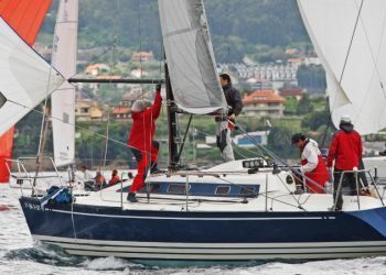 La flota de cruceros regresa a la bahía de Baiona