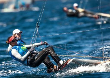 Támara Echegoyen y Berta Betanzos lideran el Europeo de Barcelona