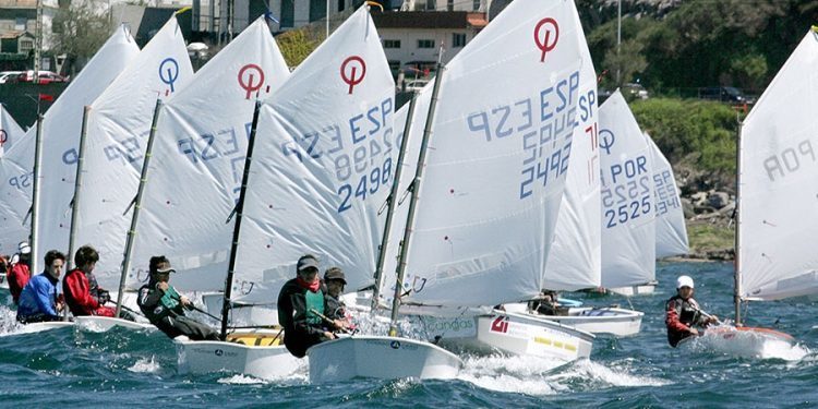 Un mar de velas inunda la Ría de Vigo