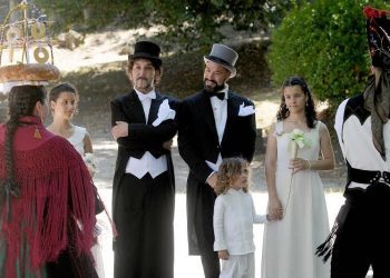 El diseñador vigués Cristóbal Vidal da el sí quiero