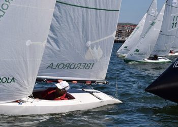 Maestre y Andarias lideran los 2.4mR en el Abra