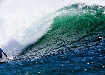 El gallego Vicente Romero, nuevo campeón de España de surf