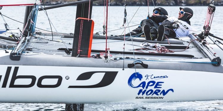 Cruzando el Cabo de Hornos en un catamarán volador