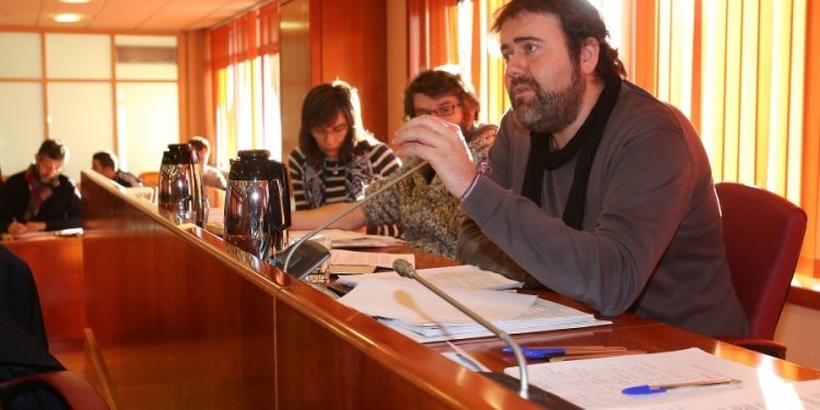 A Marea de Vigo apoia a chamada dos alcaldes de A Coruña, Ferrol e Santiago