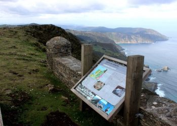O Ézaro e Herbeira, os ciclistas ascenden á beleza galega