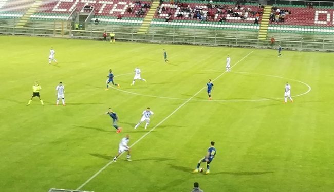 Pione Sisto se estrena con victoria y buenos detalles