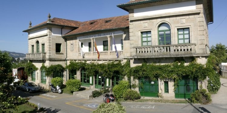 Ampliado el plazo para optar a seis becas municipales