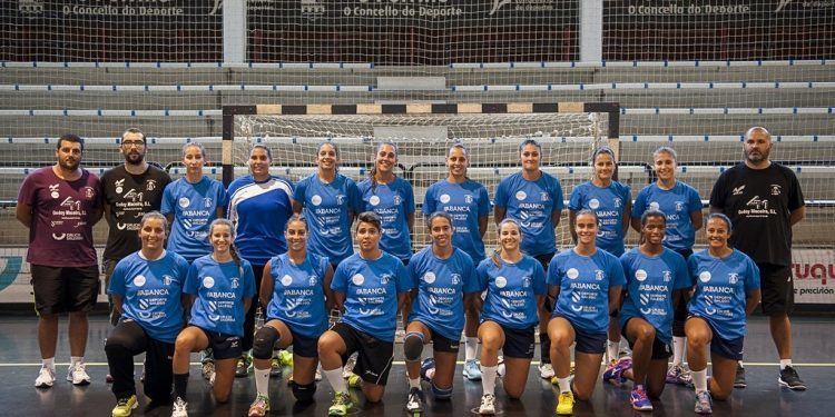 El Porriño se presenta ante su afición en la Praza do Concello