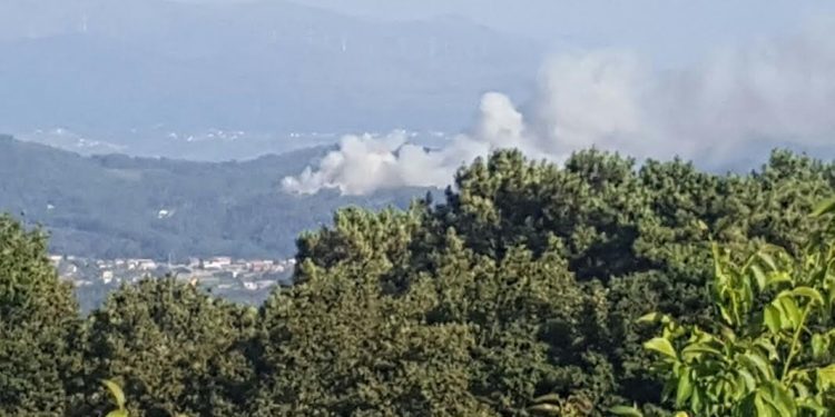 Declarado un incendio en la parroquia de Budiño