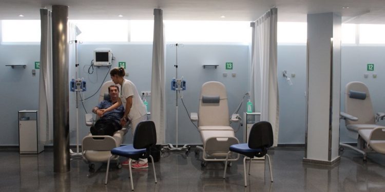 Povisa abre su nuevo hospital de día