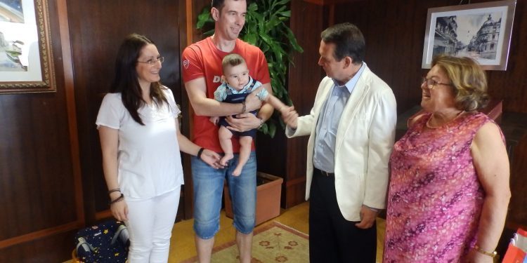 Vigo, alemán de cuatro meses e hijo adoptivo de la ciudad
