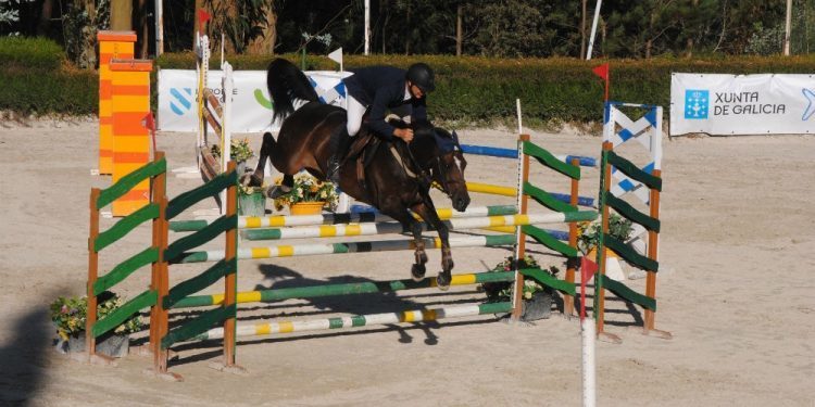El portugués Vozone triunfa en la última jornada del Concurso Hípico Eje Atlántico