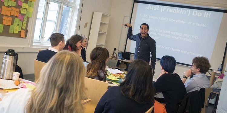 Que ocorre cando enxeñeiros de Telecomunicación utilizan máis o lado dereito do cerebro?