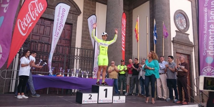 El Rías Baixas cerró la Vuelta a Tenerife con el segundo puesto de Estévez en La Laguna