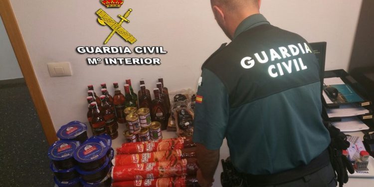 Detenidas en Baiona cuatro mujeres por hurtos en supermercados