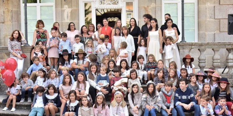 Setenta jóvenes modelos deslumbran en el Balneario de Mondariz