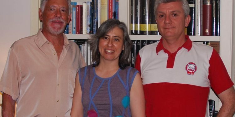 A RAE confía a obra poética de Cervantes a tres investigadores vigueses