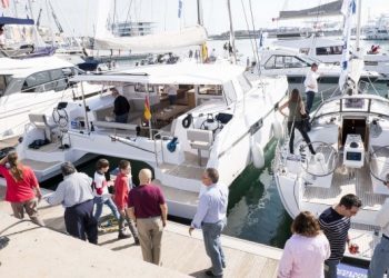 Más de 2.000 visitantes en la primera jornada del Valencia Boat Show