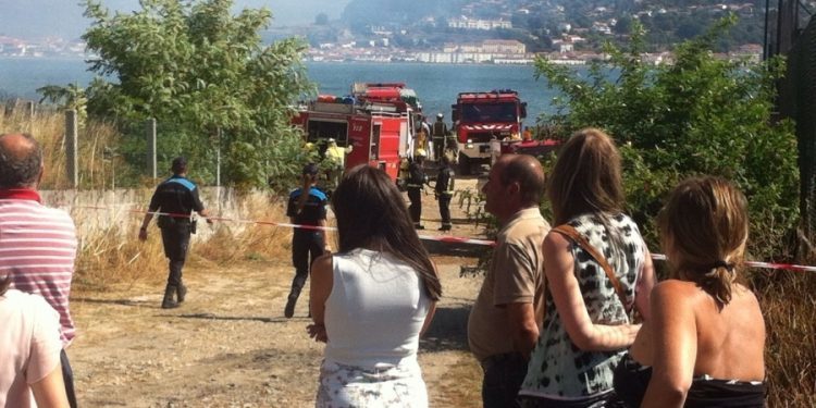 Herido un bombero que trabajaba en la extinción de un fuego