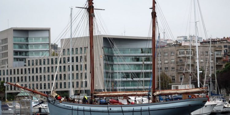 El “Irene”, histórico “ketch” inglés de 34 metros, cierra una temporada de récord en el Náutico